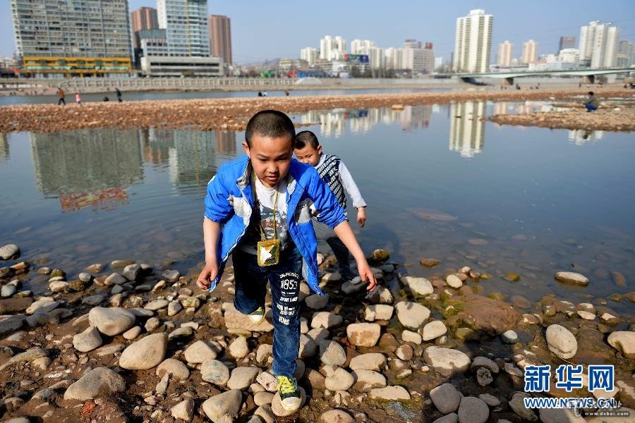 黄河兰州段水位降至年度最低