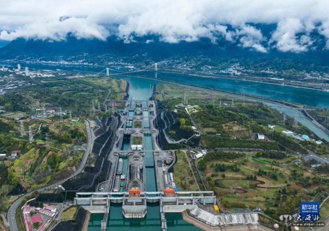 三峡南线船闸恢复通航