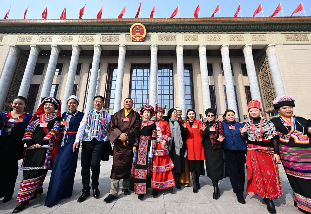 全国政协十四届二次会